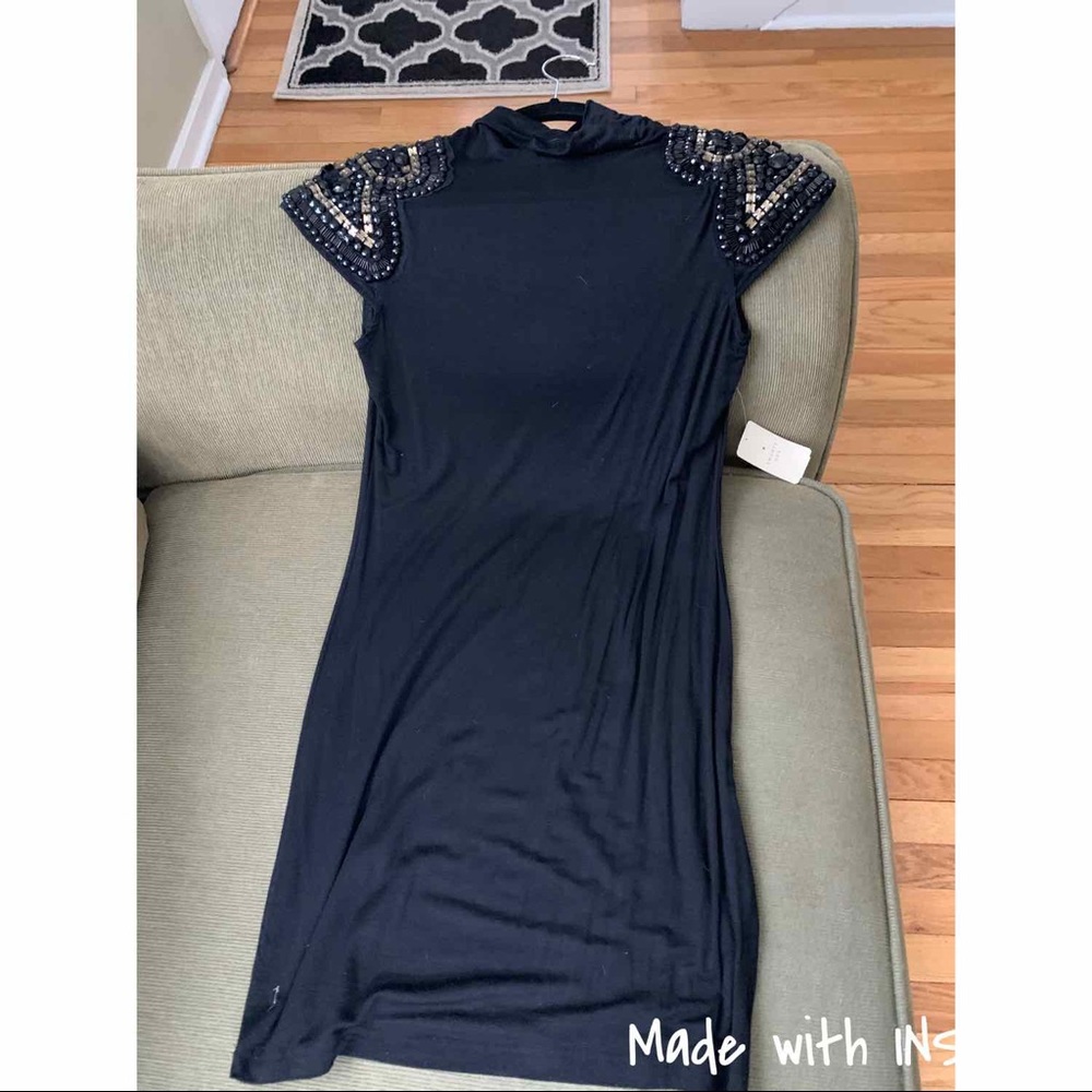 Forever 21 Women’s Black sequin shoulder Dress